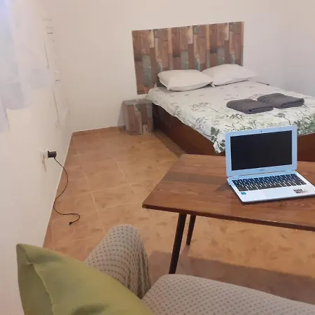 Location -sea Port Apartment